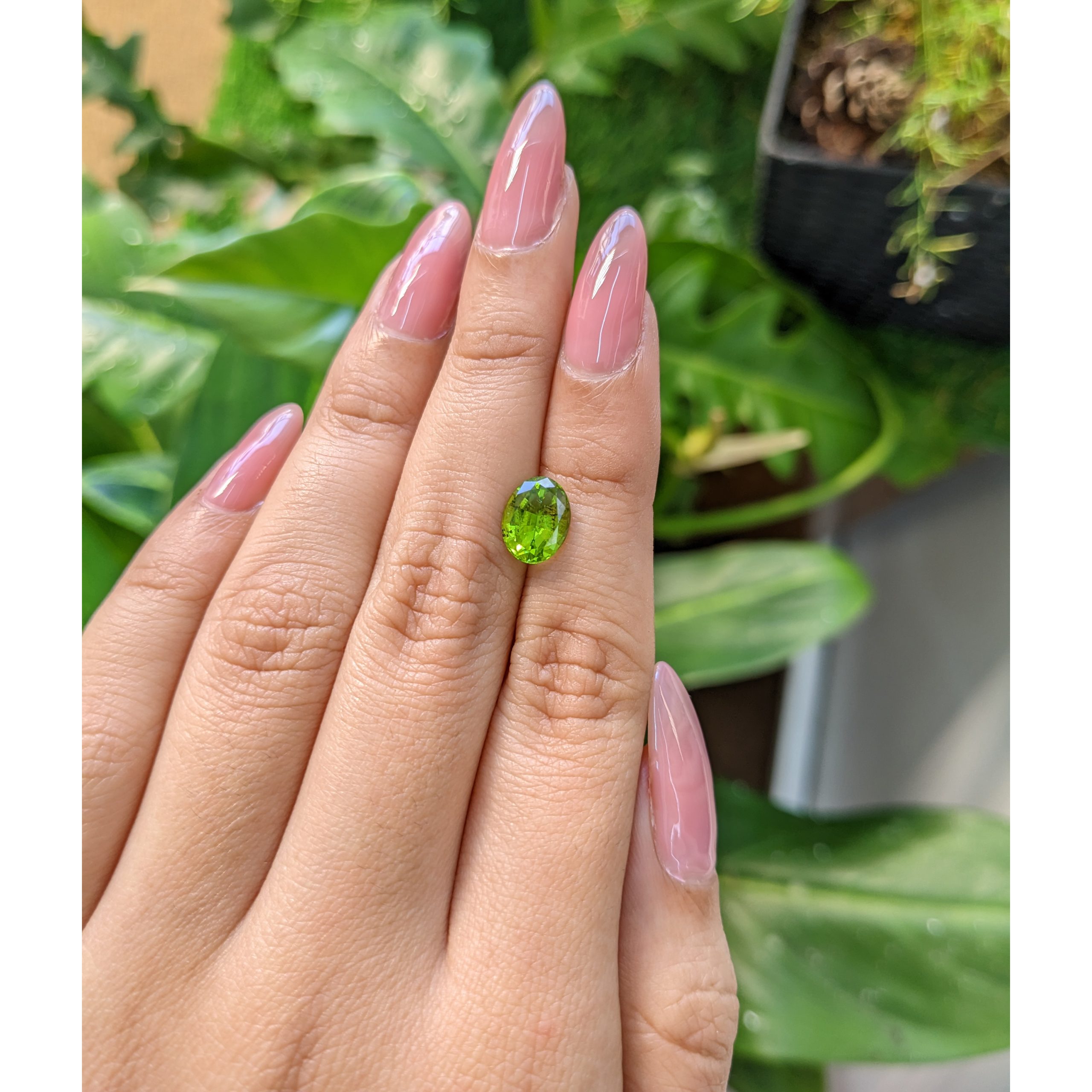 2.12 Ct. Green (Lime Green) Peridot from Pakistan - Image 2