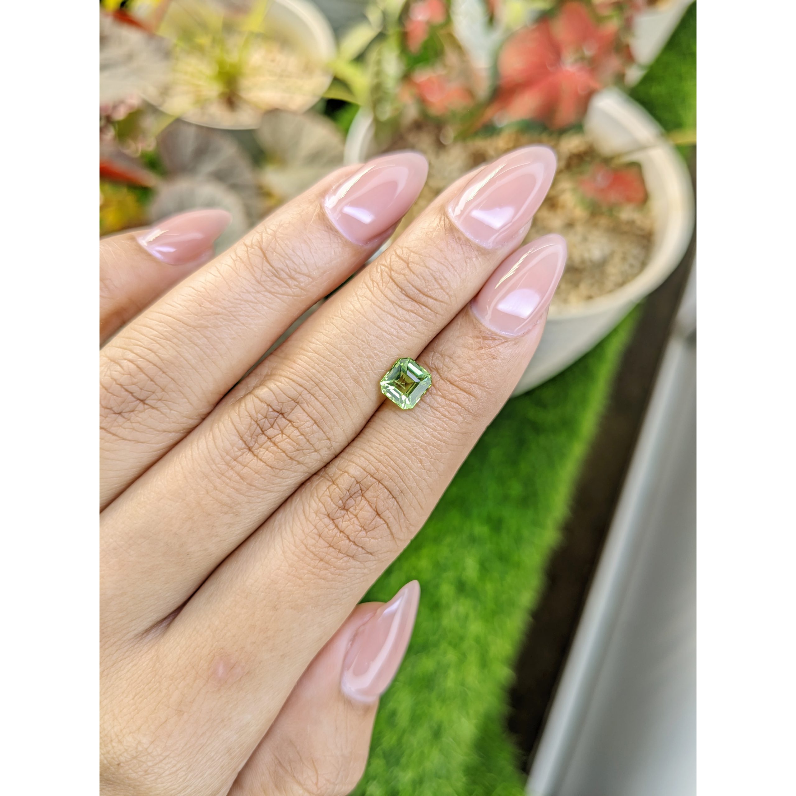 1.09 Ct. Yellowish Green Peridot from Pakistan - Image 3