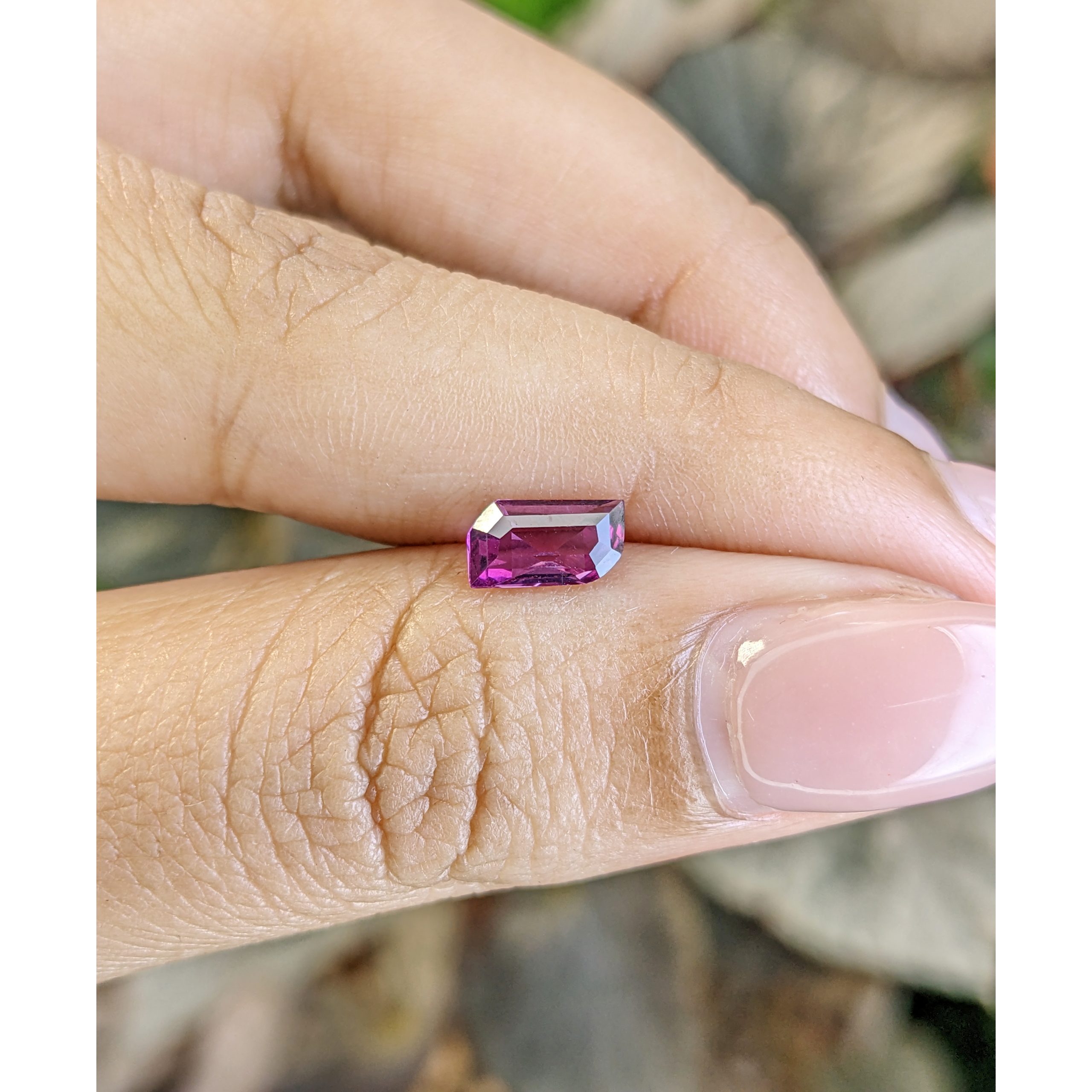 0.82 Ct. Purplish Pink Rhodolite Garnet from Ceylon (Sri Lanka) - Image 3