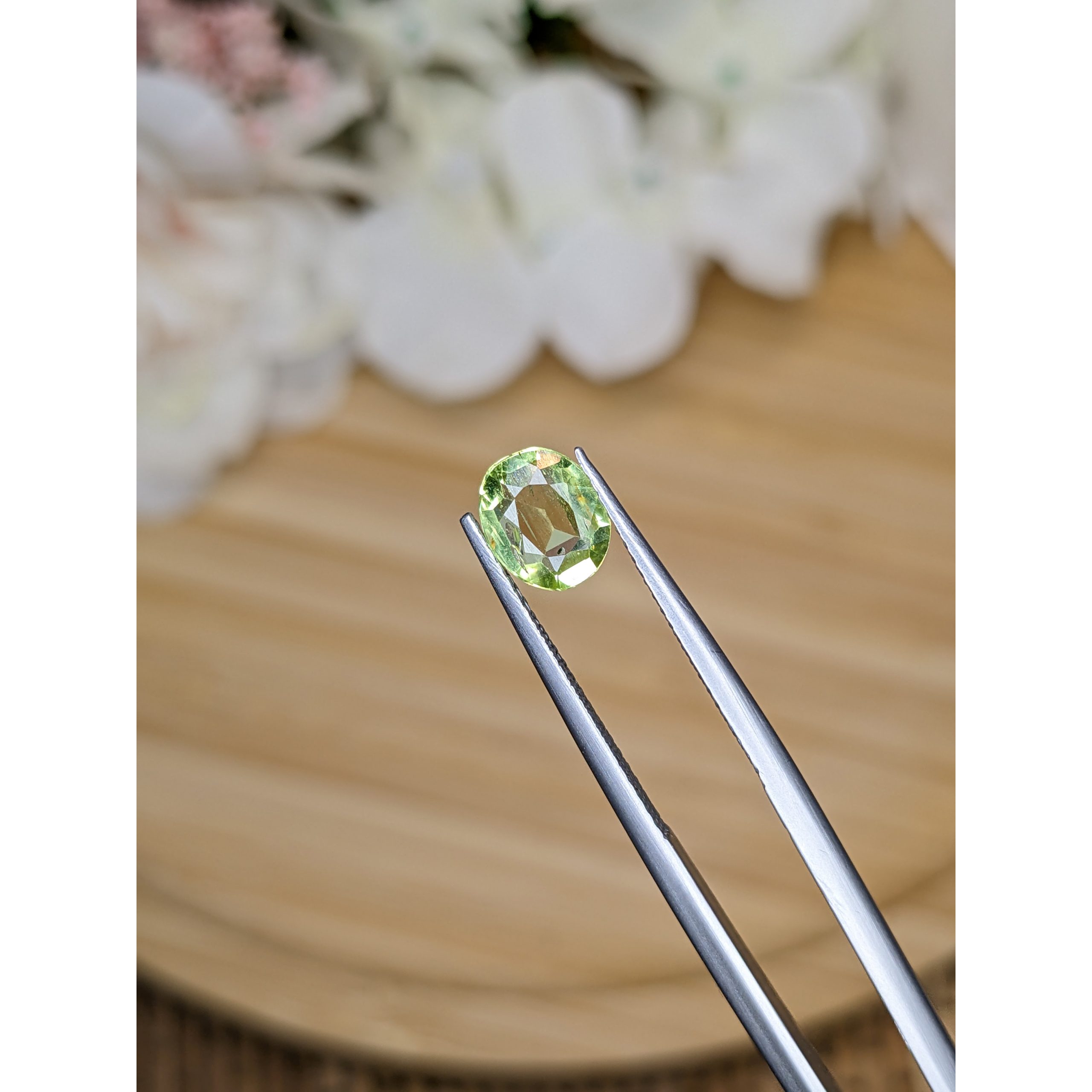 1.07 Ct. Yellowish Green Peridot from Pakistan - Image 2