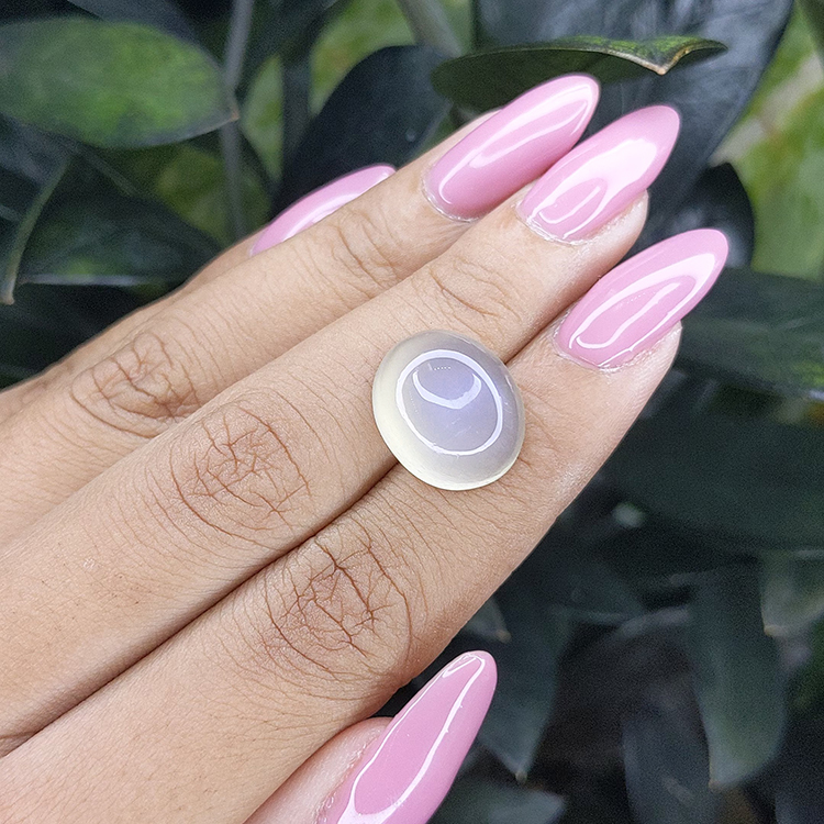 10.74 Ct. White Cabochon Moonstone from Ceylon (Sri Lanka) - Image 3