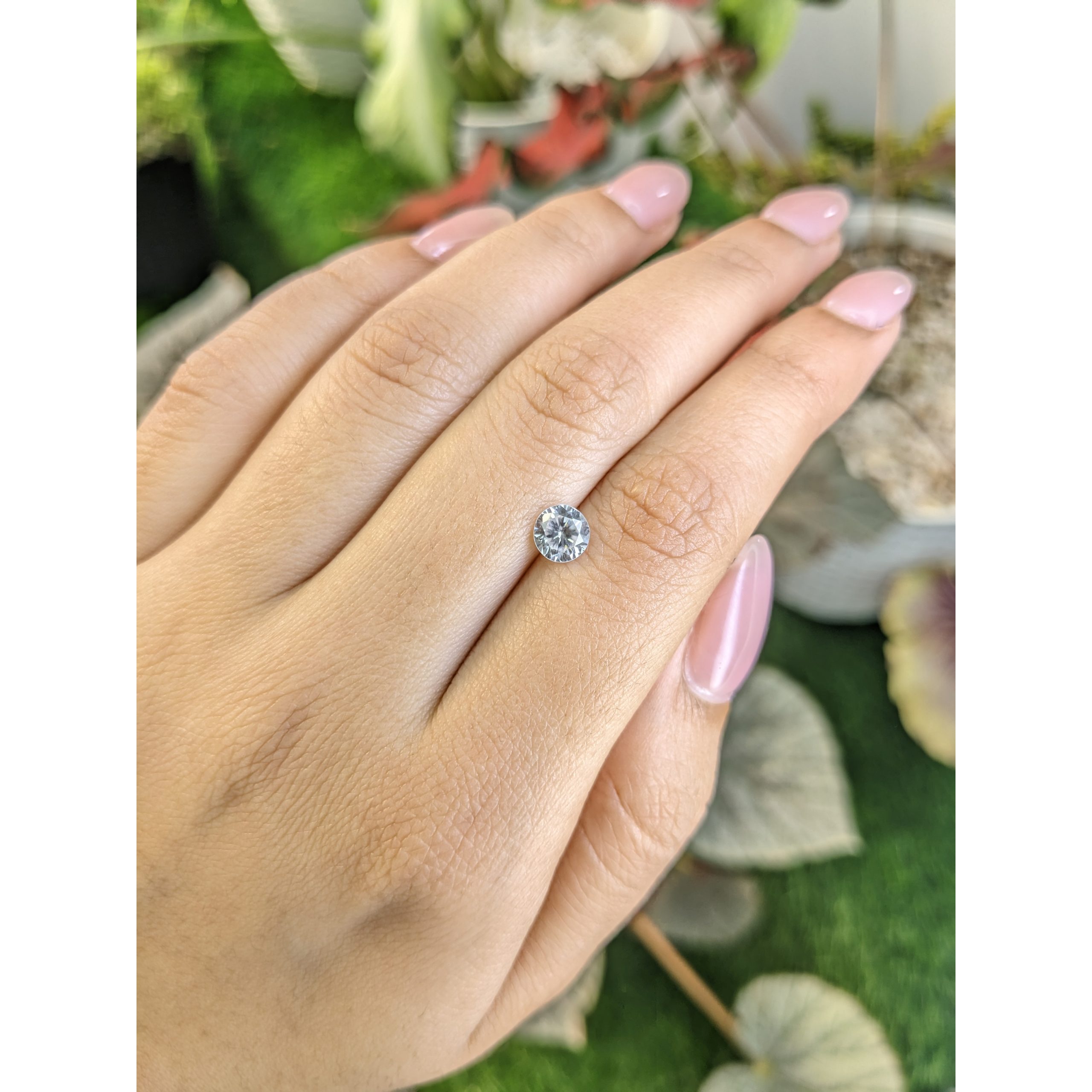 1.08 Ct. White Zircon from Ceylon (Sri Lanka) - Image 2