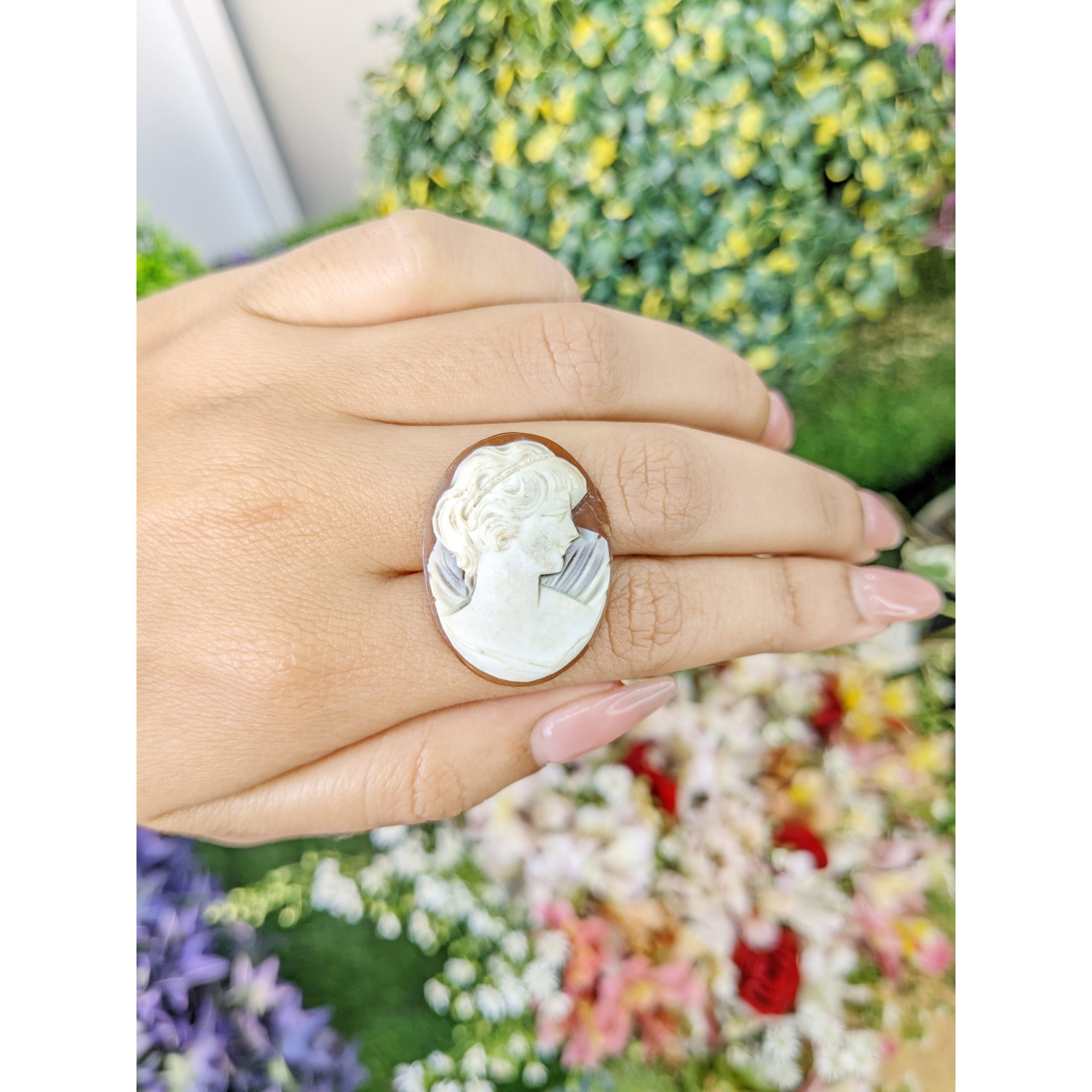13.45 Ct. Salmon and White Coral from Italy - Image 2