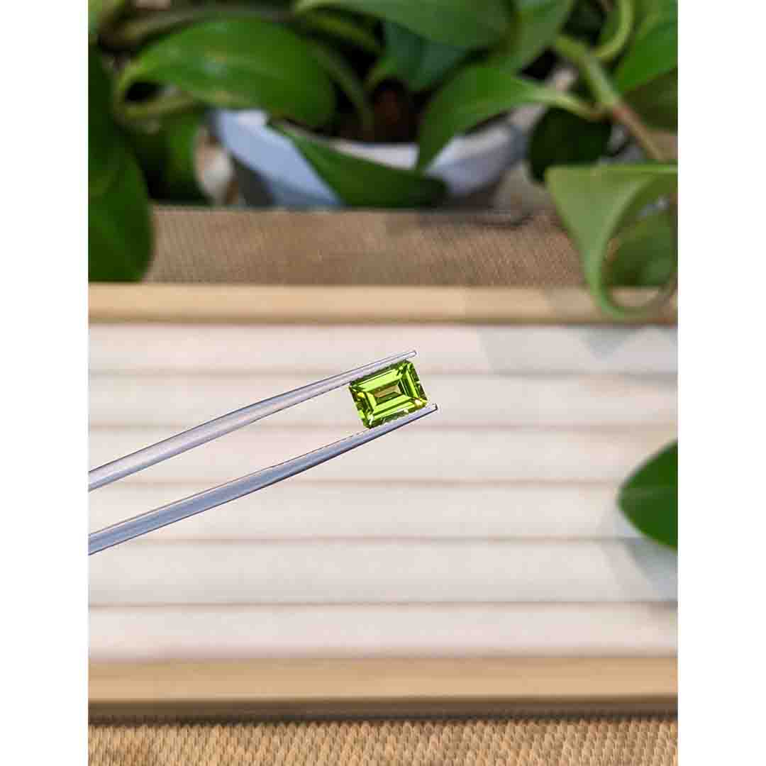 1.80 Ct. Yellowish Green Peridot from Pakistan - Image 2